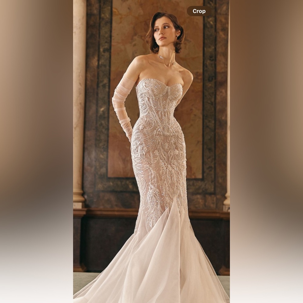 Wedding dress Hanna & Veil 9018 - Picture 2 of 7